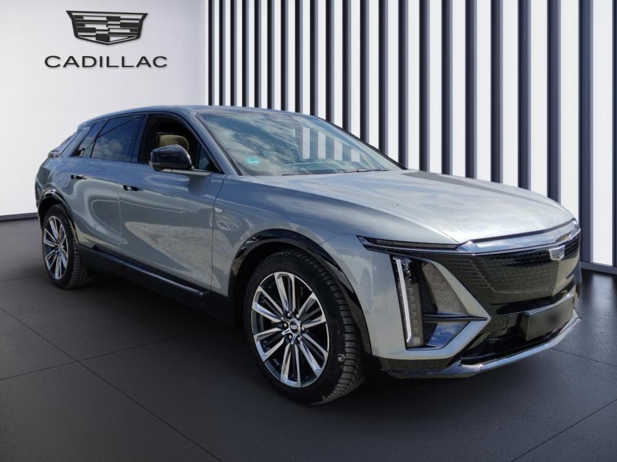 Cadillac Lyriq Sport