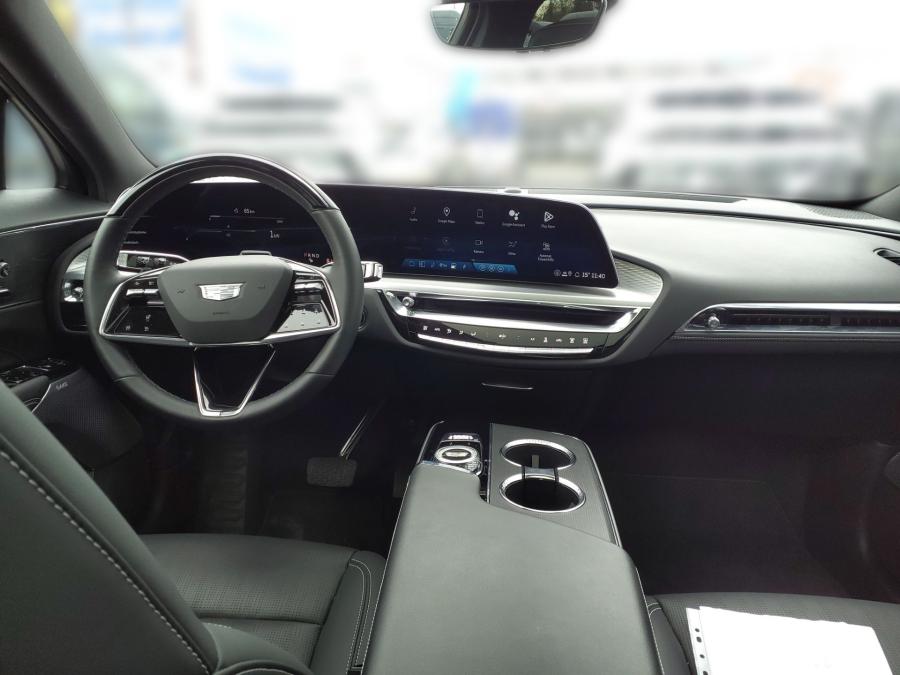 Cadillac Lyriq Sport