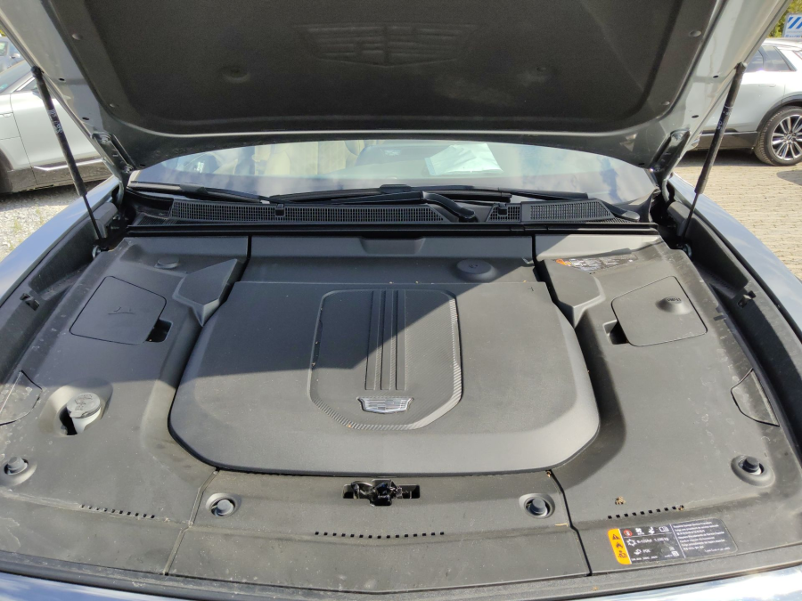 Cadillac Lyriq Sport